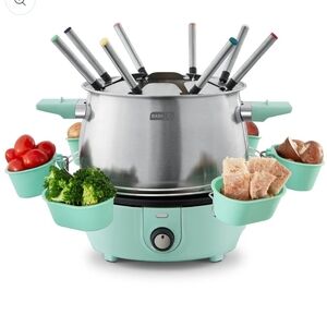 Brand New Deluxe Fondue Maker in Green